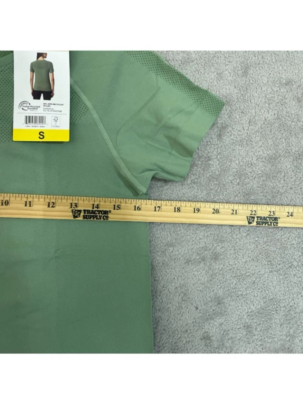 NWT Mondetta Women's S Fitted Active Seamless T-Shirt Green B1654